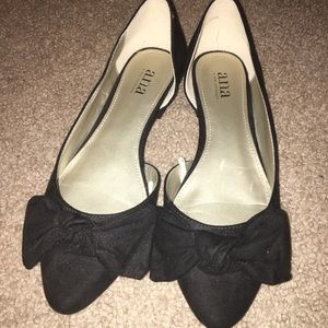 Black Bow Flats